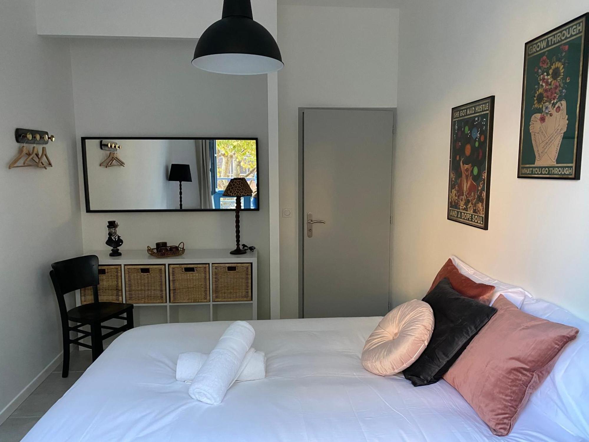 Le Jules Appart'Hotel 伊泽尔河畔的罗曼 外观 照片